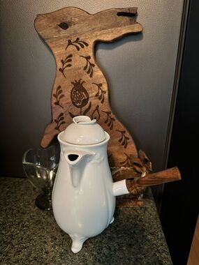 Pillivuyt Culinaire White Porcelain Hot Chocolate Pot